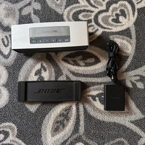Bose SoundLink Mini Portable Bluetooth Speaker - Silver Model 061385.
